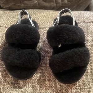 UGG toddler size 8 black slippers